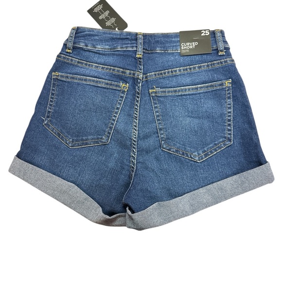 Forever 21 Premium Curved Denim Cotton Blend Darkwash Jean Shorts Size 25 NWT - Picture 2 of 6